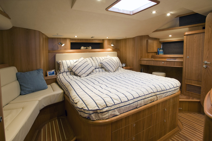 Discovery 67, Boat Test YW November 09