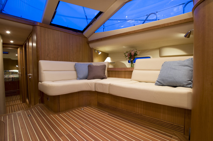 Discovery 67, Boat Test YW November 09