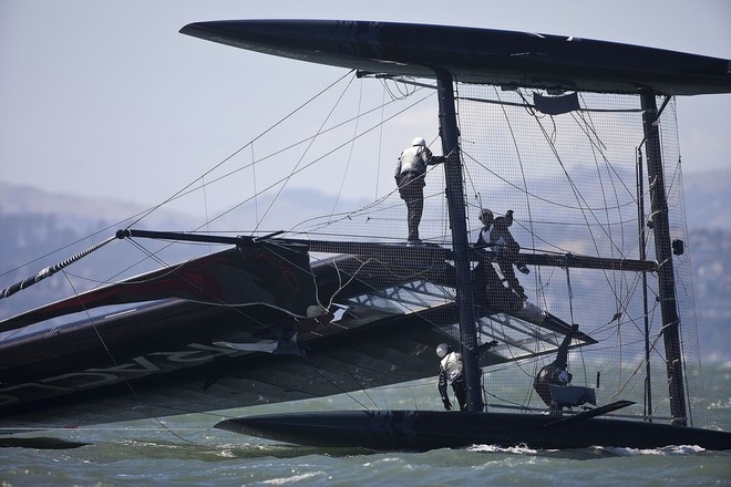AC45 capsizes in San Francisco