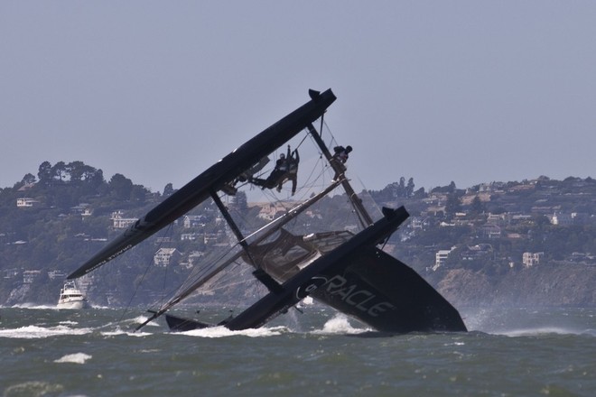 AC45 capsizes in San Francisco
